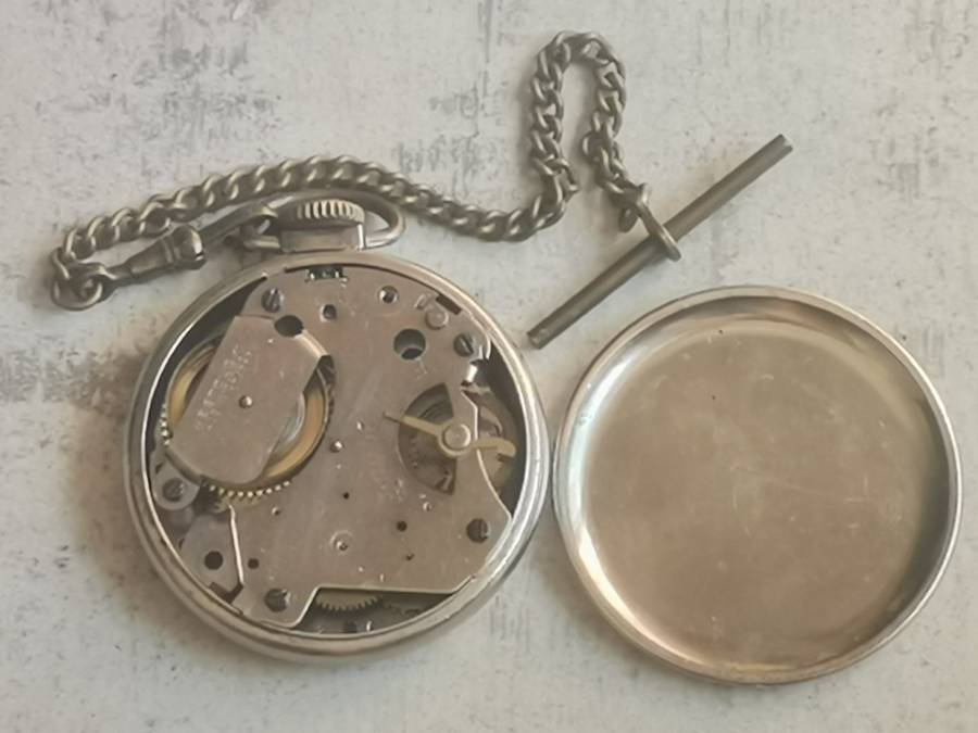 VINTAGE WESTCLOX ZOBO POCKET WATCH WITH SUB-SECONDS MADE IN CANADA IN EXCELLENT WORKING CONDITION