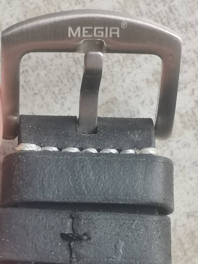 MEGIR M2069 MENS MULTIPLE TIMEZONE WATCH IN EXCELLENT WORKING CONDITION