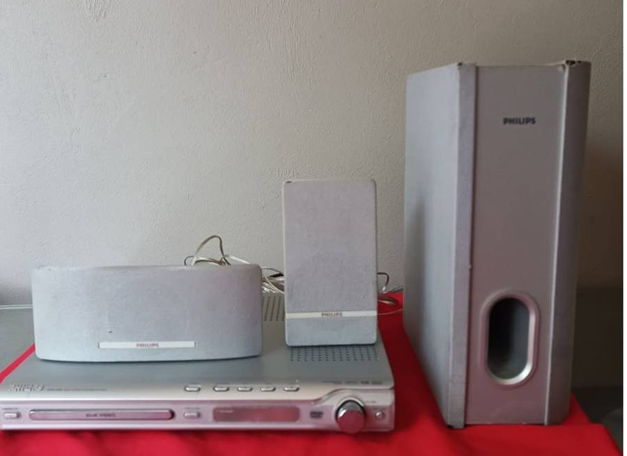 PHILIPS HTS3300 DVD HOME THEATRE SYSTEM