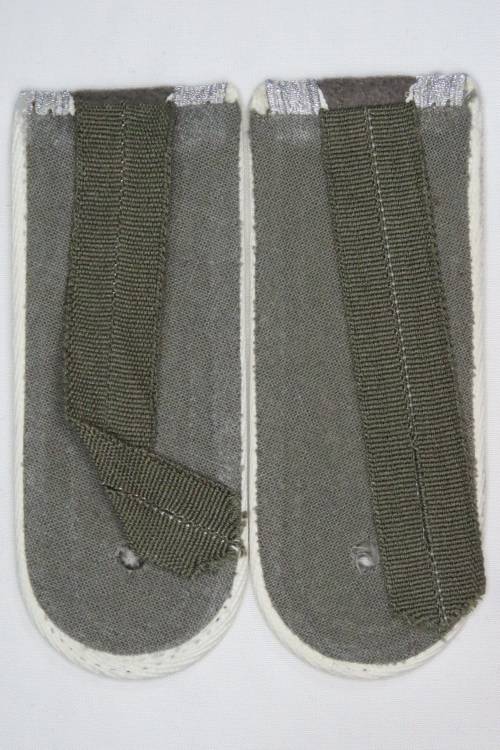 1 Pair DDR East German Unterfeldwebel Shoulder Boards Rank Epaulettes, Infantry