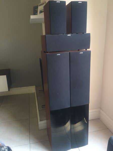 Stunning JAMO S 506 surround sound Home Theater Speakers.