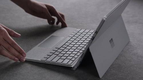 Microsoft Surface Pro 4 Tablet (12", 512 GB, 16GB RAM, intel i7-6650U 2.2GHz, Web Cam.
