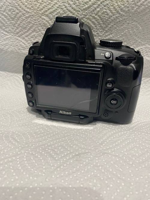 ***Nikon D5000 SLR Camera ***Battery ***Please Read