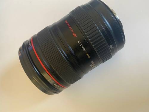 Stunning Canon EF 24-105mm f/4L IS USM Lens