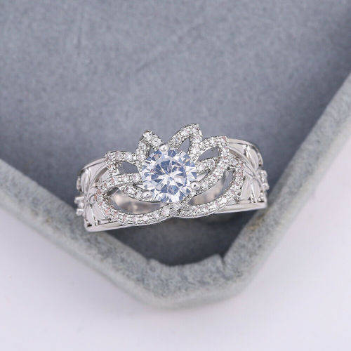UNBELIEVABLE 14 K WHITE GOLD THREE-PRONG GENUIE MOISSANITE RING ABSOLUTE GORGEOUS