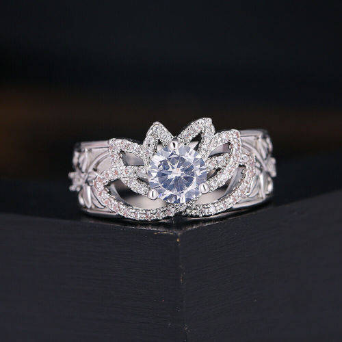 UNBELIEVABLE 14 K WHITE GOLD THREE-PRONG GENUIE MOISSANITE RING ABSOLUTE GORGEOUS