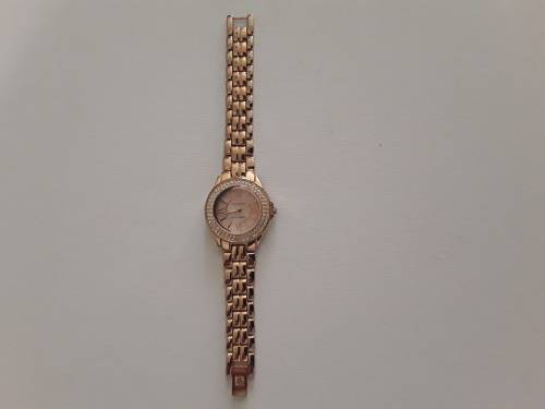 Beautiful Anne Klein Watch Gold Tone R1 Start