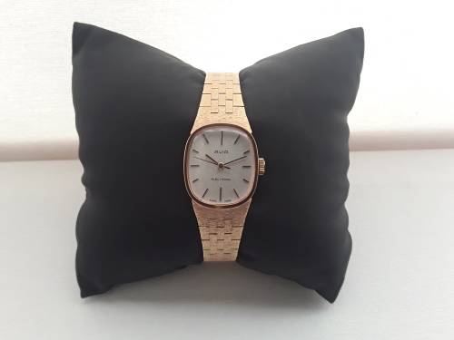 Beautiful Swiss-Made AVIA Watch For Women