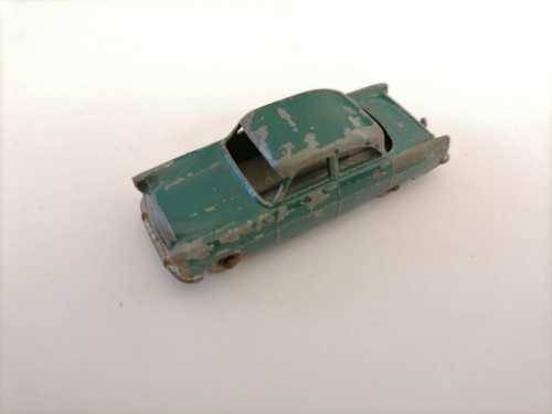 Vintage Lesney Matchbox No. 33 Ford Zodiac Mk11 Sedan 1957