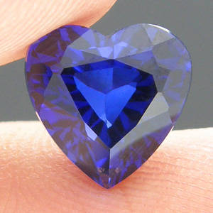 3.42 cts KASHMIRE BLUE SAPPHIRE heart facet (Thailand)