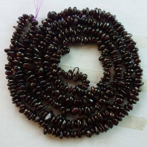 Natural GARNET chipstrand +-90cm