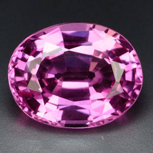 Beautiful! 8.65 cts Natural PINK TOPAZ oval facet (Brazil)
