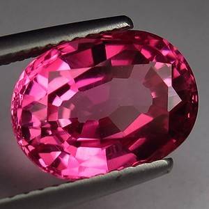 Uncommon, valuable and beautiful! 3.00 cts Natural PINK SAPPHIRE oval facet (Thailand)