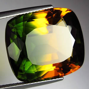 LUNCHTIME MADNESS! 30.70 cts Natural BI-COLOUR QUARTZ cushion facet (Africa)