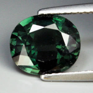 LUNCHTIME MADNESS! 2.55 cts Natural GREEN SAPPHIRE oval facet (Africa)