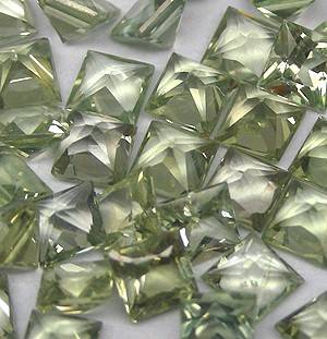 GREEN SAPPHIRE 2.7mm princess square facets (Africa) - 37 pieces available
