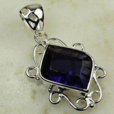 Natural AMETHYST set in 925 Sterling Silver (pendant)