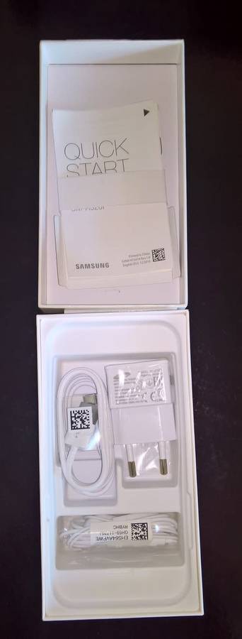 SAMSUNG GALAXY A5 32GB 2017 16 MP / 16 MP WATER & DUST RESISTANT FINGER SCANNER