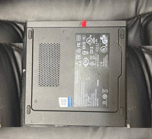 8th Gen Lenovo Thinkcenter M720q core i3-8100T @ 3.1GHz, 8Gb Ram 256GB SSD