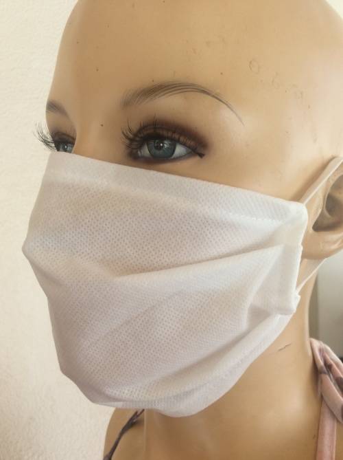 20 Face Masks Surgical Polypropylene with reusable  nose clip