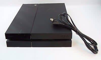 PS4 phat console 1TB HDD INCLUDING 1X CONTROLLER CABLES  !!!GREAT DEAL