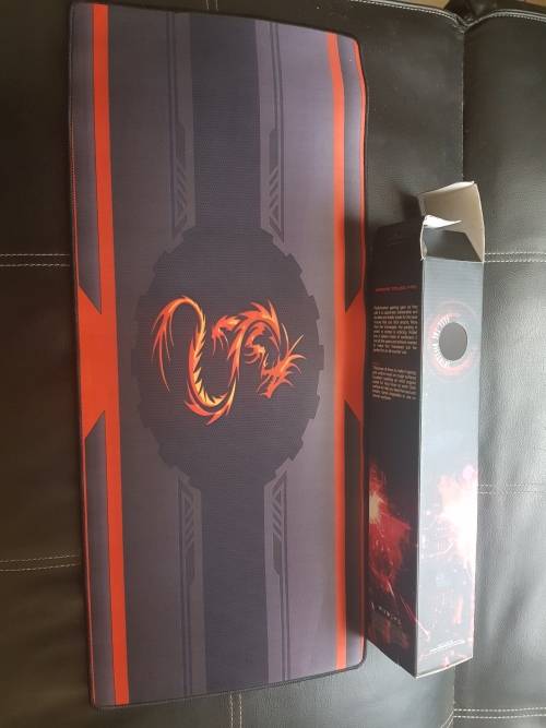 LARGE GAMING MOUSE PAD (70CM X 30CM)  - R1 AUCTION DEALS!!
