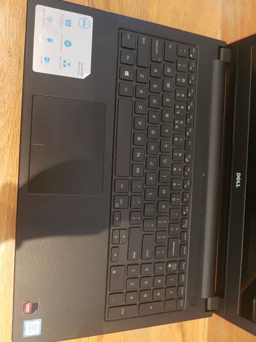 DELL VOSTRO 3000 (15.6") I5- 6200U, 8GB RAM, 1TB HDD, RADEON R5 M335!!! RED COVER!!