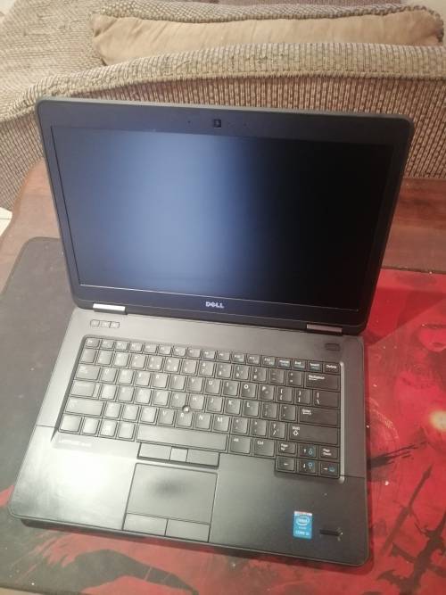 DELL LATITUDE E5440- (14") CORE i5 -4TH GEN, 6GB DDR3 RAM, 500GB HDD!!! LATE ENTRY !!!