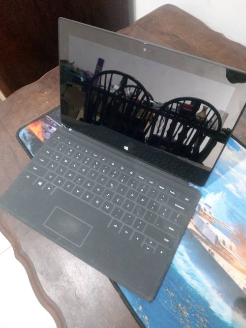 MICROSOFT SURFACE PRO RT (WINDOWS RT) Intel Nvidia Tegra 3, 2GB RAM, 32GB STORAGE!! great deal!!