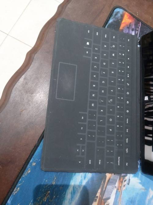 MICROSOFT SURFACE PRO RT (WINDOWS RT) Intel Nvidia Tegra 3, 2GB RAM, 32GB STORAGE!! great deal!!