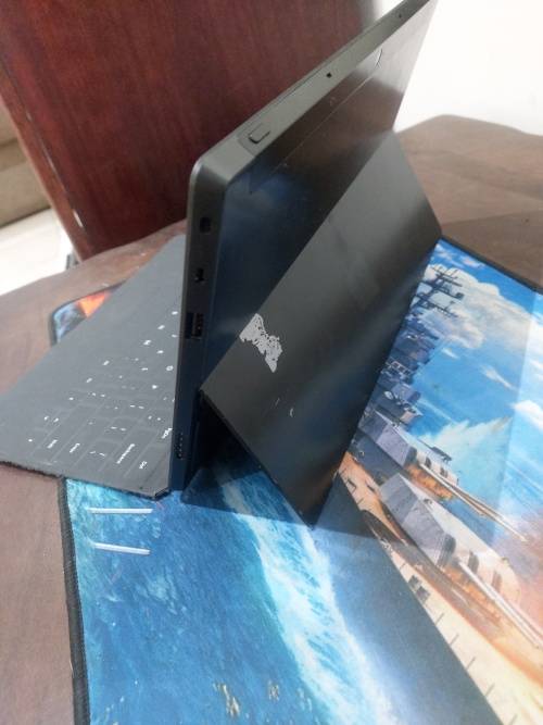 MICROSOFT SURFACE PRO RT (WINDOWS RT) Intel Nvidia Tegra 3, 2GB RAM, 32GB STORAGE!! great deal!!