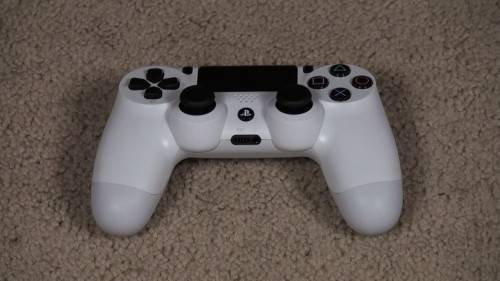 ps4 wireless controller V2 White (great condition)- GREAT DEALS!!