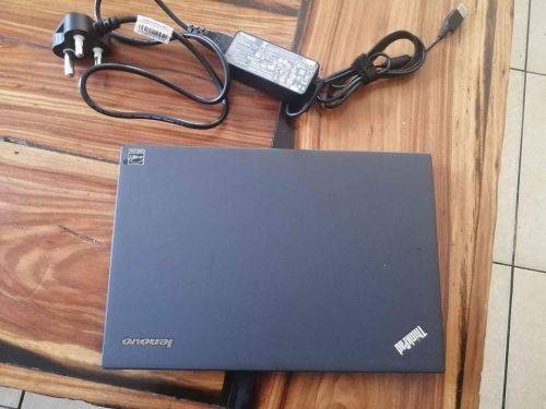LENOVO THINKPAD X240- (12.5`) CORE i7-4600U, 8GB DDR3 RAM, 500GB HDD!!! GREAT DEAL!!!