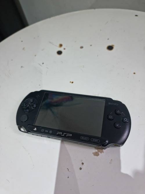 JOB LOT FAULTY PSP STREET PORTABLE CONSOLE - SOLD AS IS!!