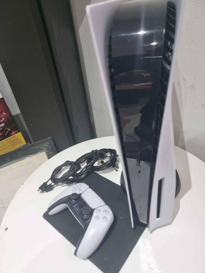 PlayStation 5 Console (1TB) with 1 Controller and Cables