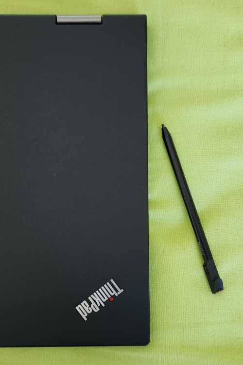 Lenovo Thinkpad X1 Yoga ***See pics & Description***