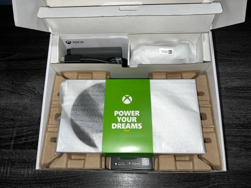 XBox Series S and Samsung Curved Monitor