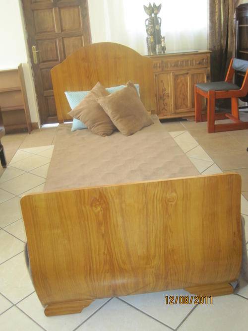 Single Art Deco Bed