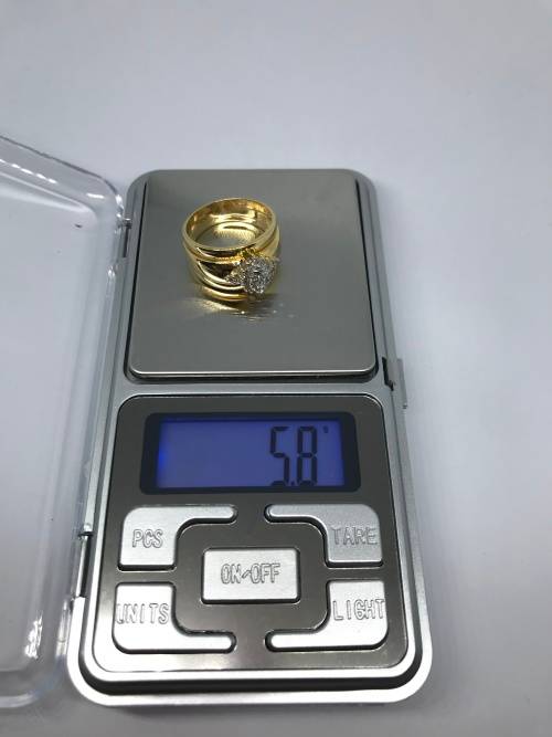 PHENOMENAL Diamond Cluster Design Gold Ring!
