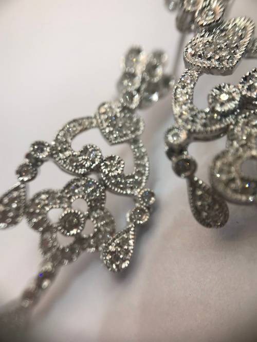 18CT W/Gold Diamond Chandelier Earrings