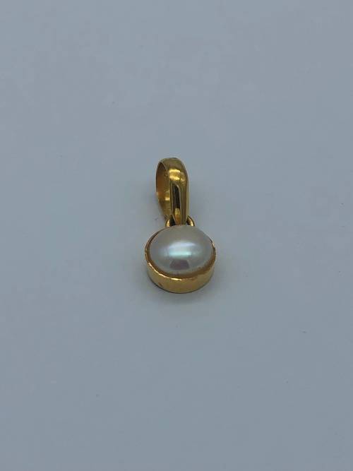 22CT Gold Pearl Pendant