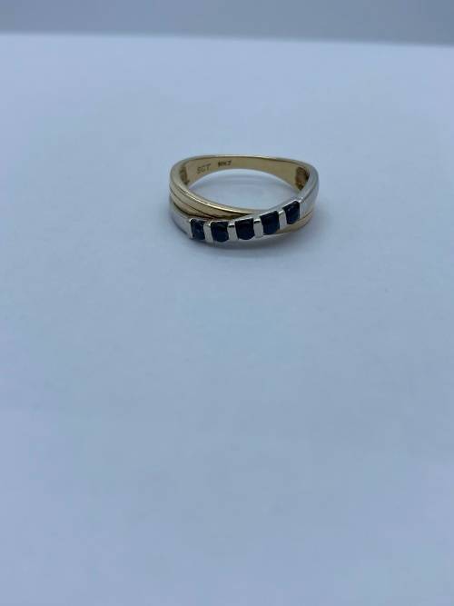 *NWJ SAPPHIRE & DIAMOND GOLD RING* DELIVERY TUESDAY 24TH