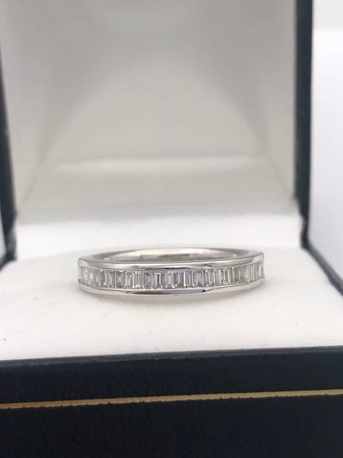 *0.80CT DIAMOND ETERNITY RING (18K W/GOLD)* BEAUTIFUL ORIGINAL ETERNITY !!!