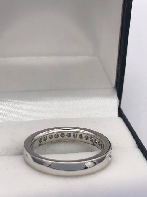 *0.80CT DIAMOND ETERNITY RING (18K W/GOLD)* BEAUTIFUL ORIGINAL ETERNITY !!!