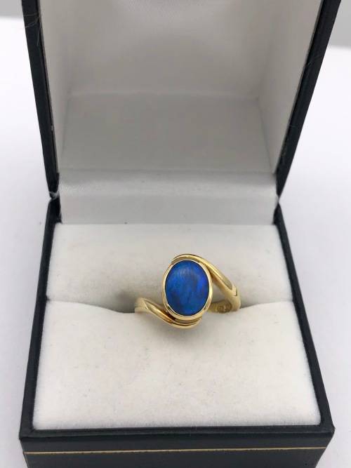*18CT GOLD OPAL RING!!!* BID FROM R1!