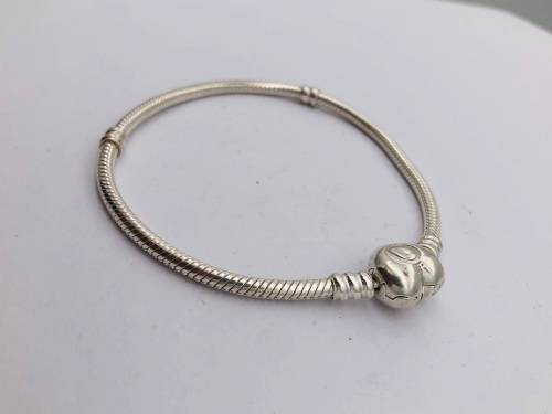 *PANDORA SNAKE CHARM BRACELET* R1 BIDS!