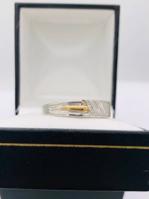 *9CT GOLD & SILVER MENS RING* R1 BIDS