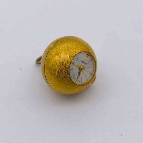 *HENO MANUAL WIND PENDANT WATCH* R1 BIDS