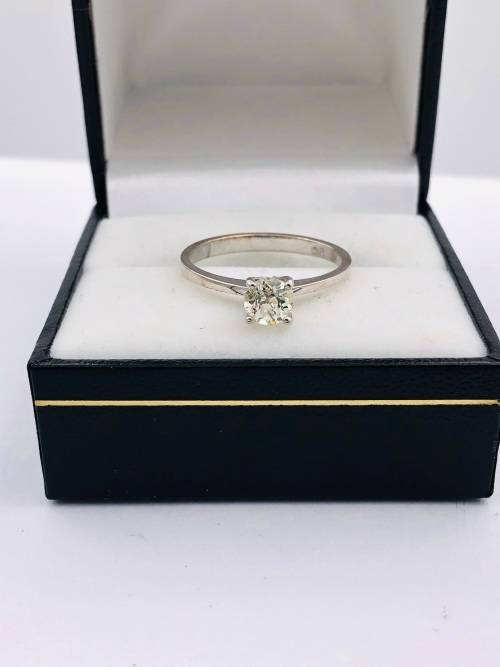 *0.55CT DIAMOND ENGAGEMENT RING*R1 BIDS