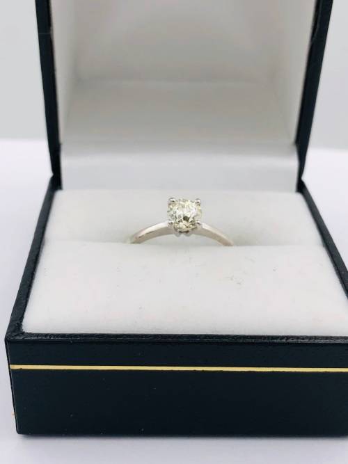 *0.55CT DIAMOND ENGAGEMENT RING*R1 BIDS